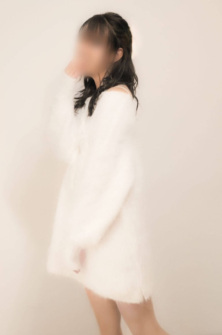 新里 すず